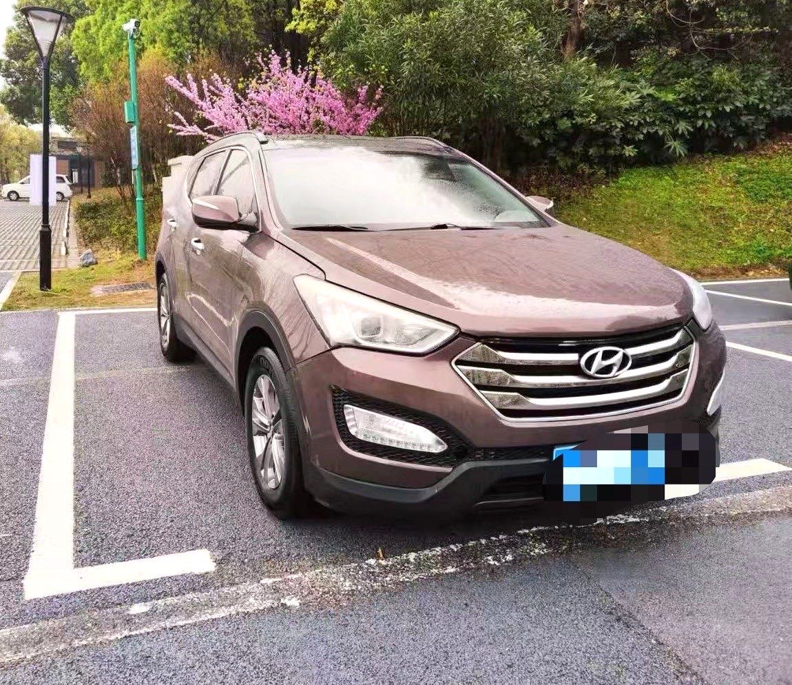 胜达 Model Year 2.4L 自动两驱智能型 5 Seats