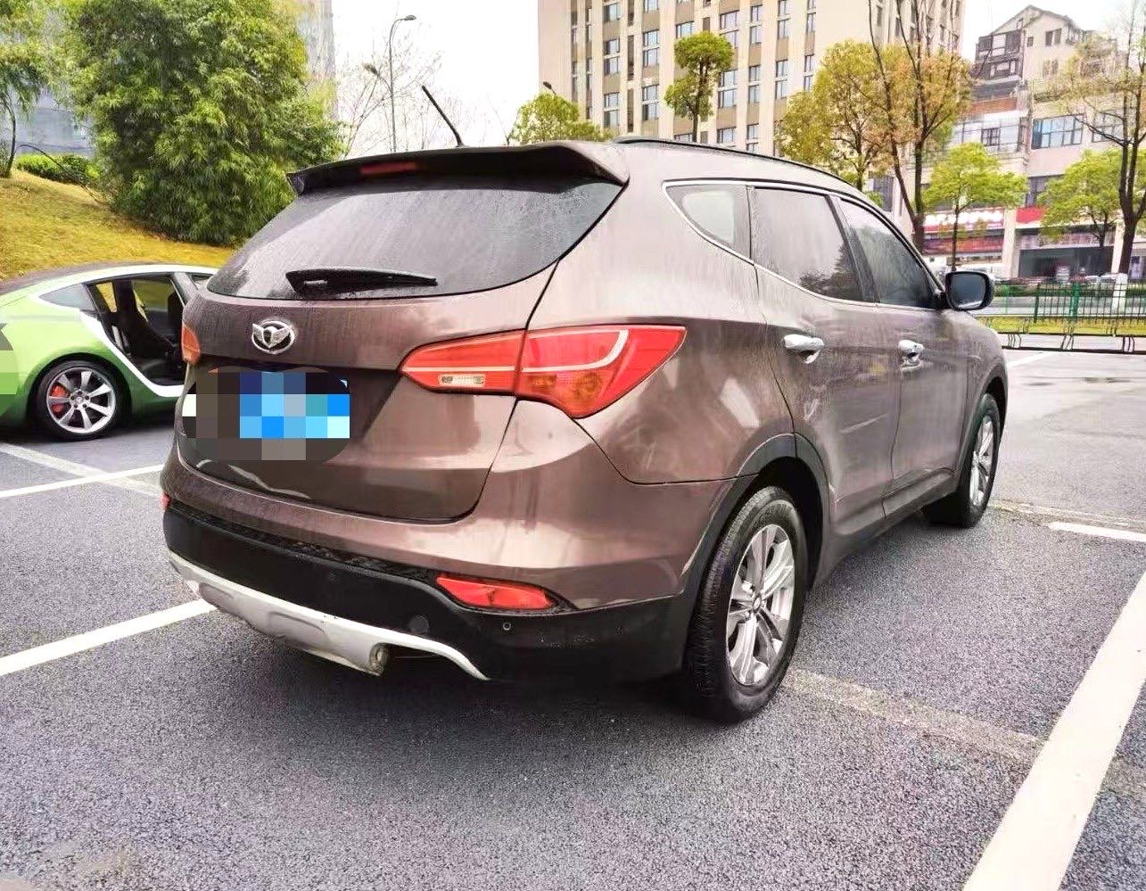 胜达 Model Year 2.4L 自动两驱智能型 5 Seats