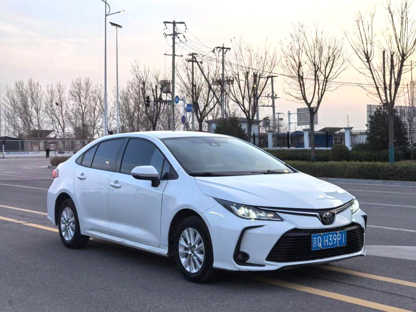 卡罗拉 Model Year 双擎 1.8L E CVT 先锋版