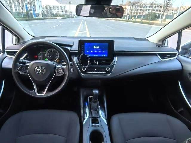 卡罗拉 Model Year 双擎 1.8L E CVT 先锋版