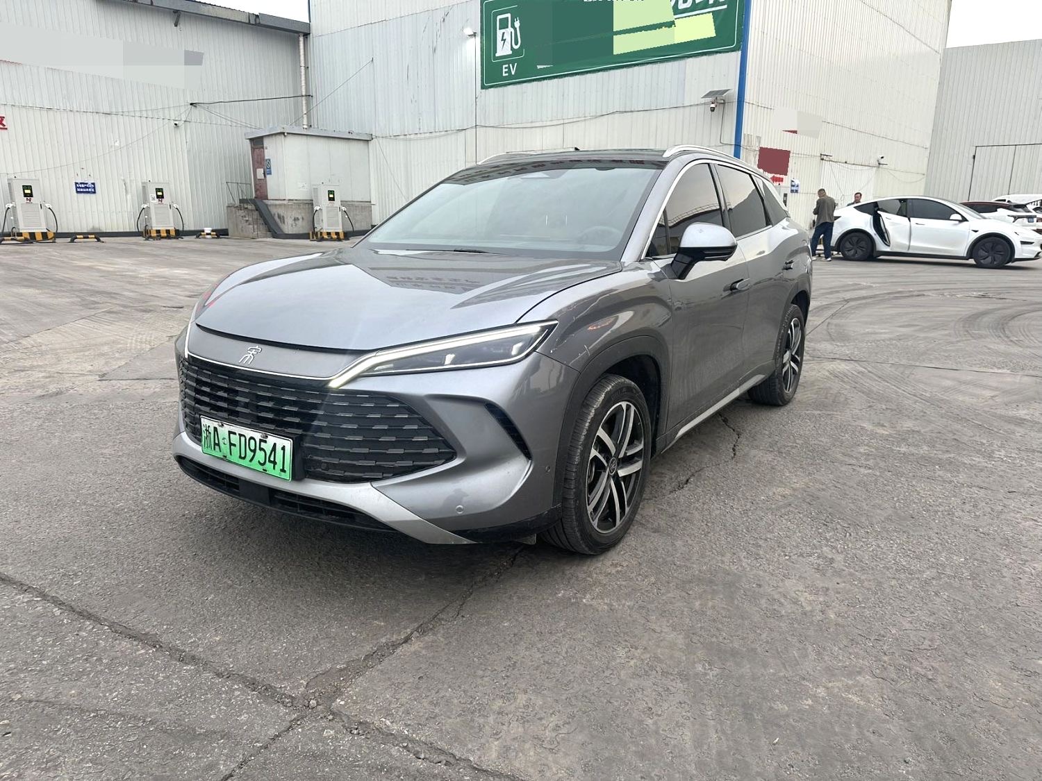 BYD L (Liter) DM i 112km Advanced
