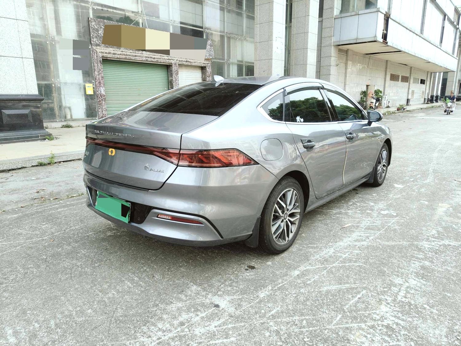 秦 PLUS Model Year Electric Vehicle 500KM Luxury