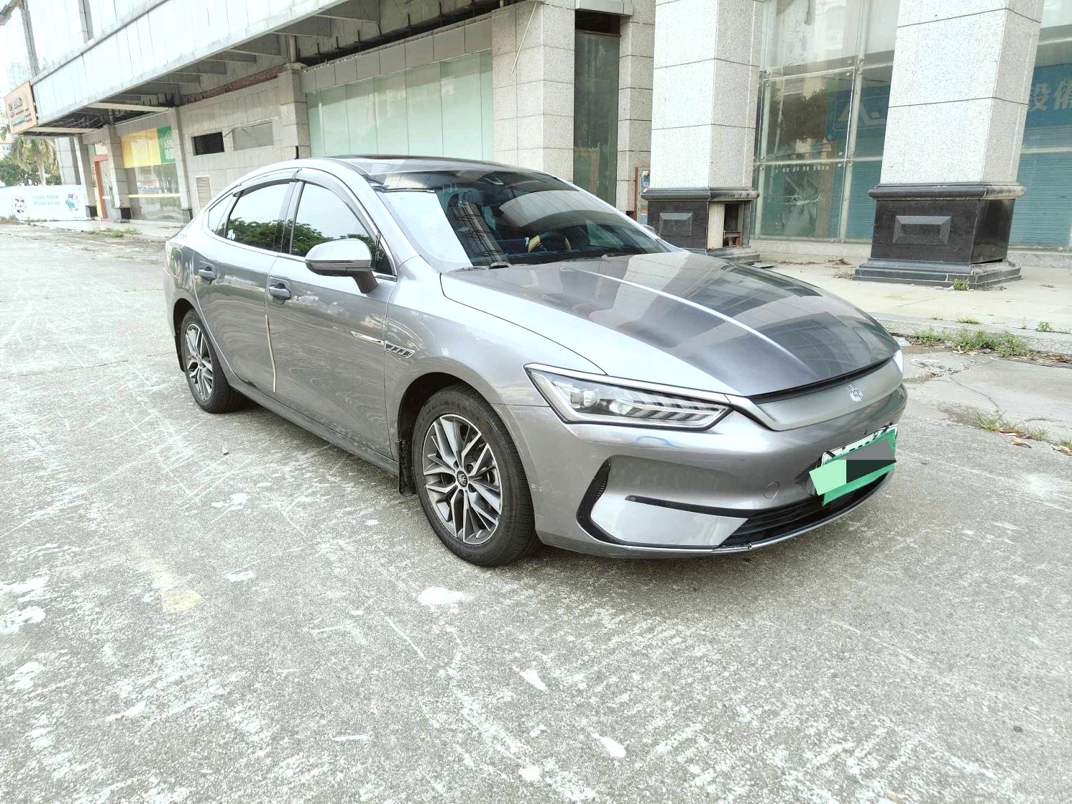秦 PLUS Model Year Electric Vehicle 500KM Luxury