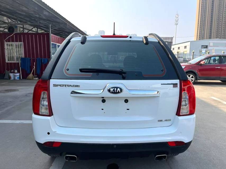 狮跑 Model Year 2.0L 自动两驱版 GL