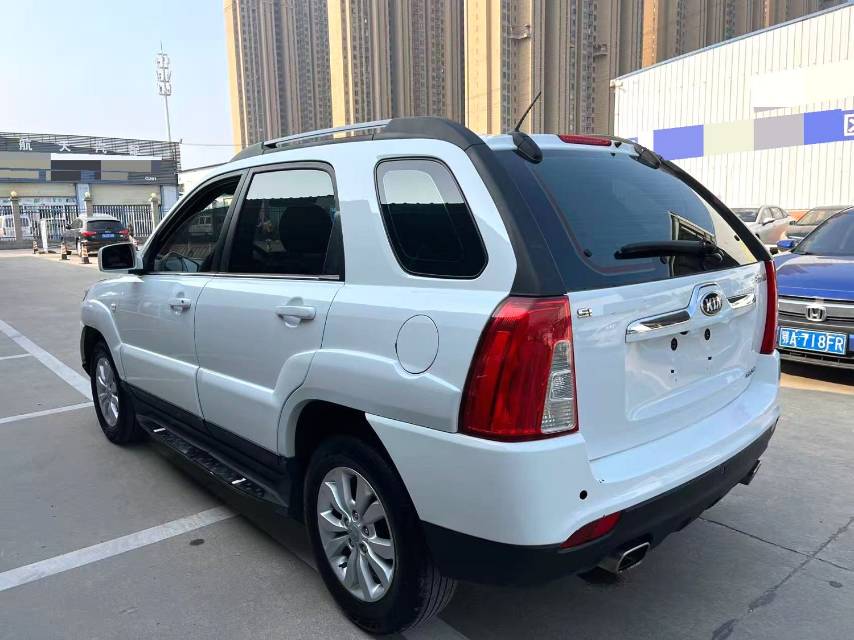 狮跑 Model Year 2.0L 自动两驱版 GL