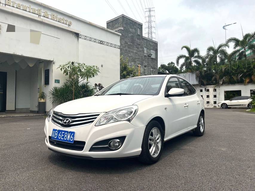 Hyundai 1.6L Auto Luxury