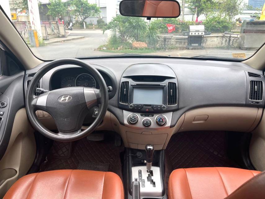 悦动 Model Year 1.6L Auto Luxury