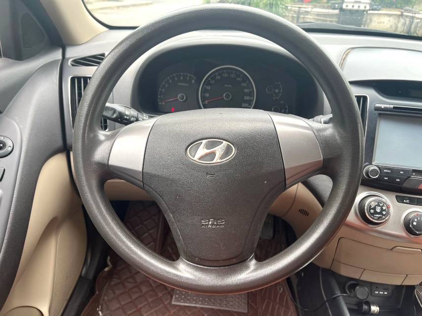 悦动 Model Year 1.6L Auto Luxury