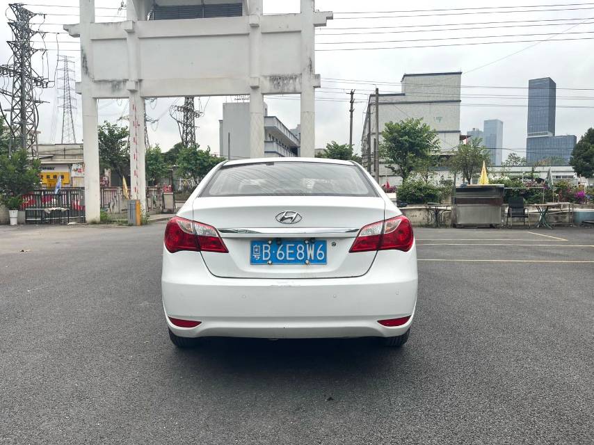 悦动 Model Year 1.6L Auto Luxury