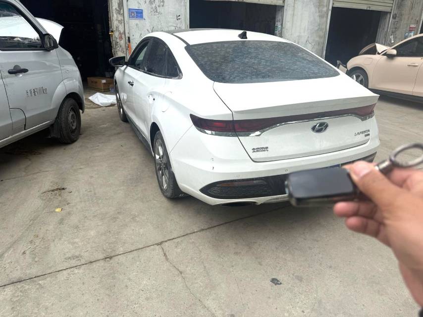 索纳塔 Model Year 1.6T GLS 智能型纪念款