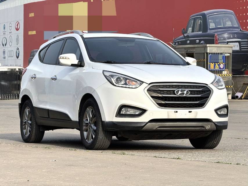 北京现代 ix 35 Model Year 2.0L 自动两驱智能型 GLS 国 IV