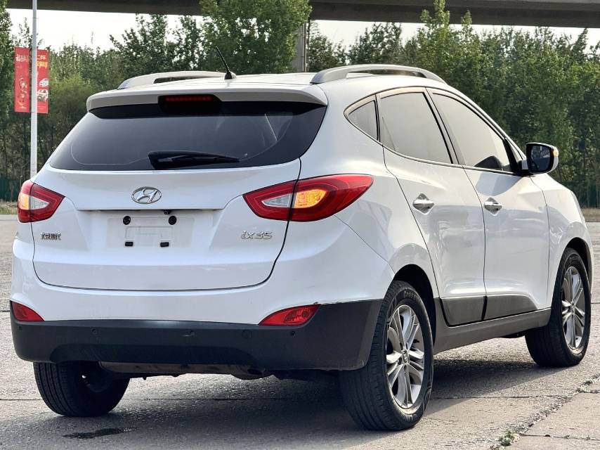 北京现代 ix 35 Model Year 2.0L 自动两驱智能型 GLS 国 IV
