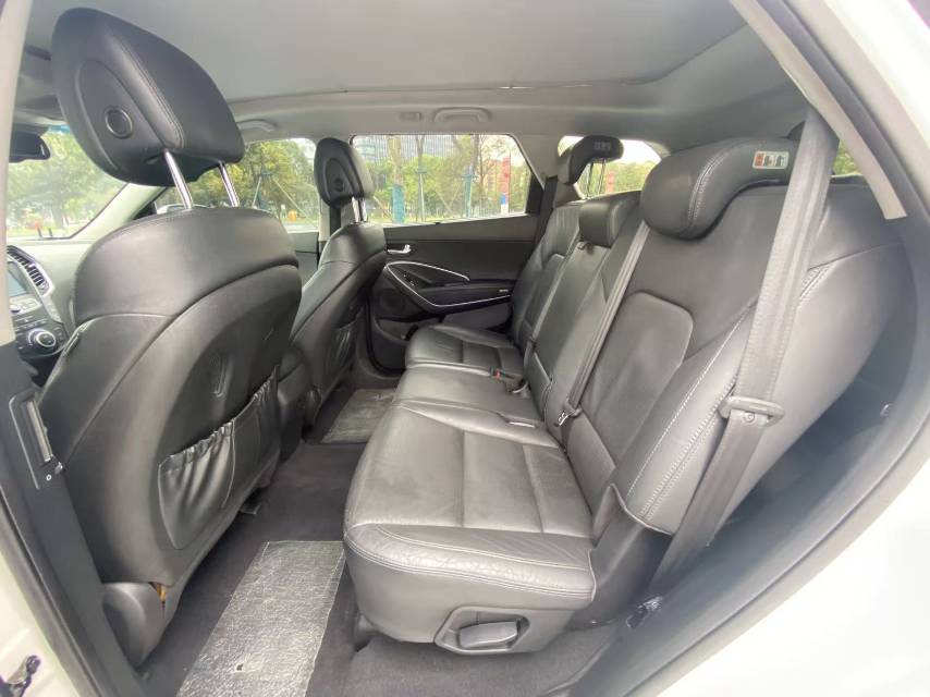 格越 Model Year 3.0L 7 座四驱旗舰版