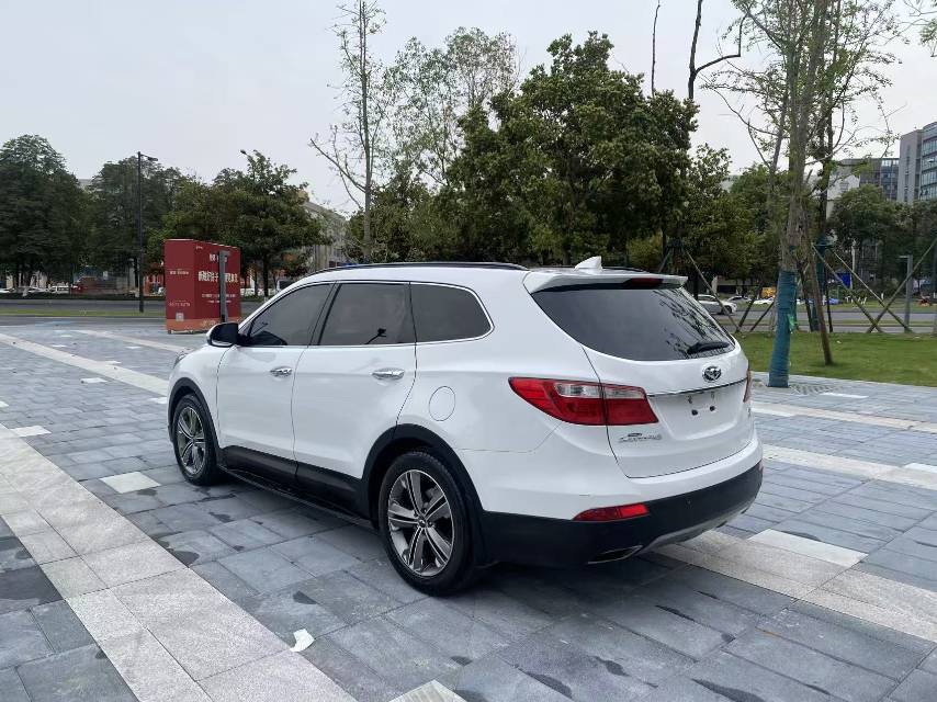格越 Model Year 3.0L 7 座四驱旗舰版
