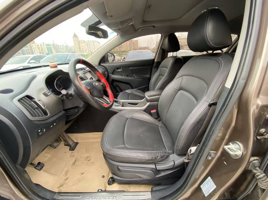 Kia Sportage 2.0L Automatic 2WD DLX