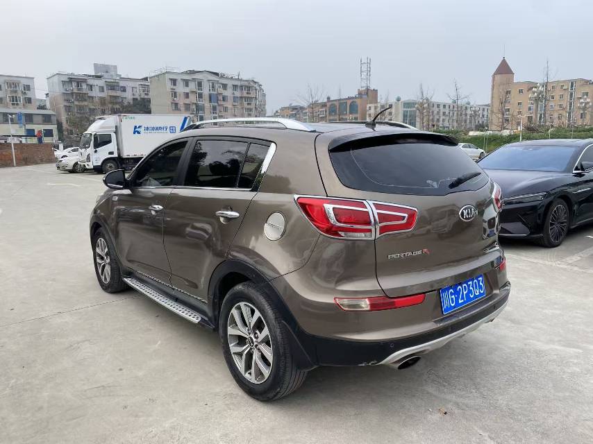 Kia Sportage 2.0L Automatic 2WD DLX