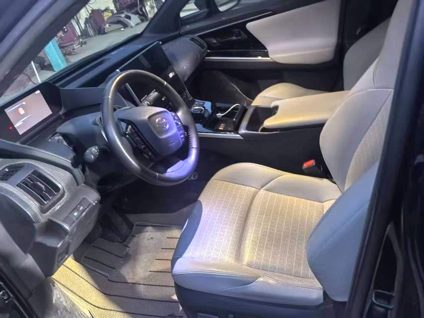 一汽丰田 bZ 4X Model Year 四驱高性能 Premium Version