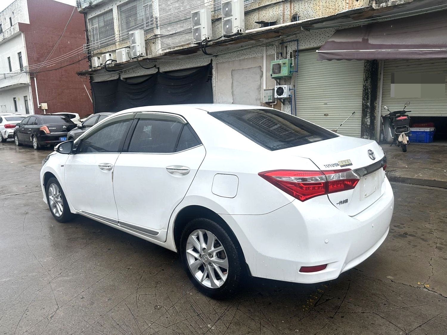 Toyota Corolla 1.8L CVT GLX i