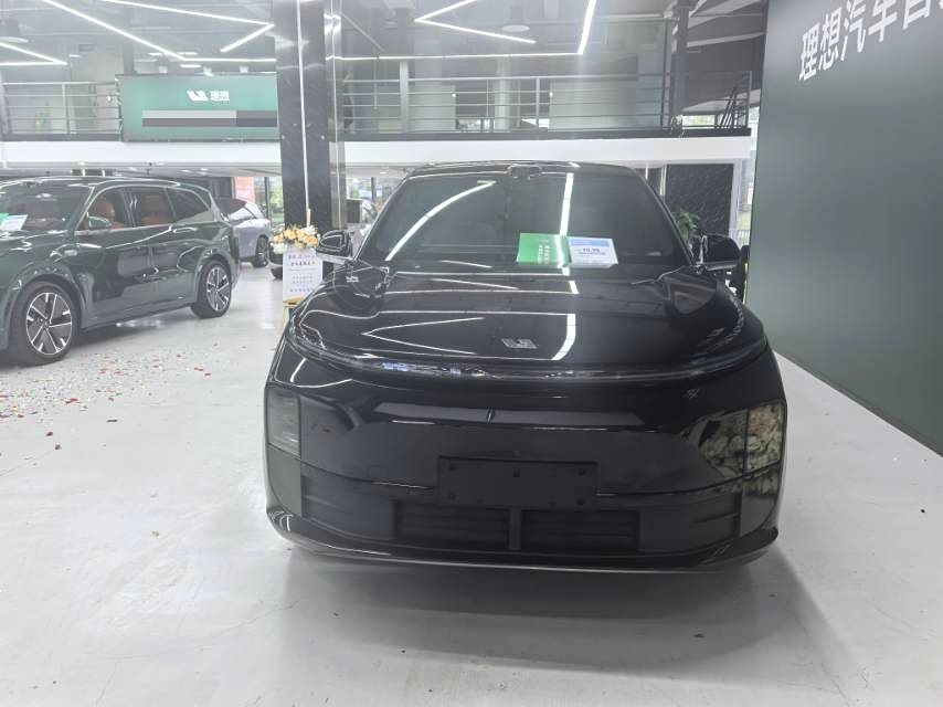 Li Auto L (литр) 6 Pro