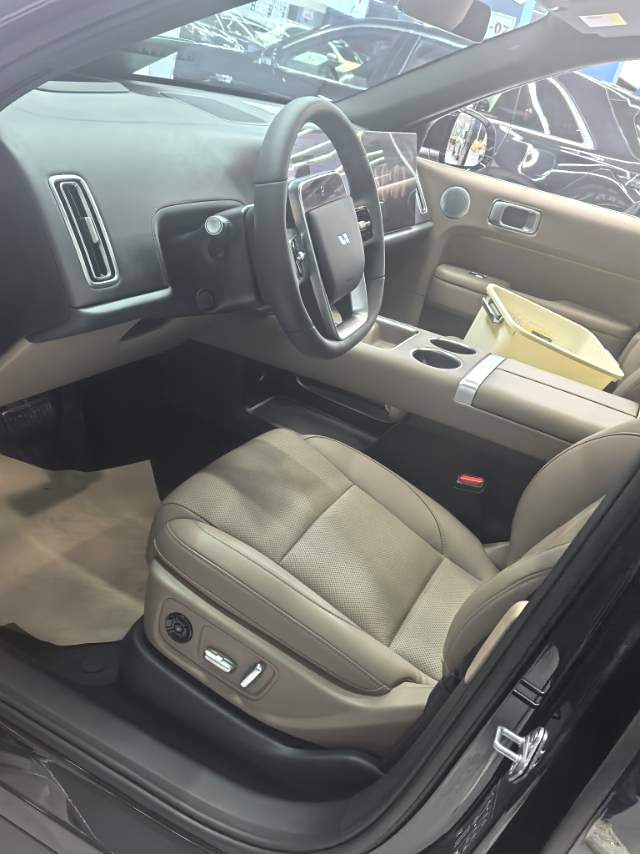 Li Auto L (литр) 6 Pro