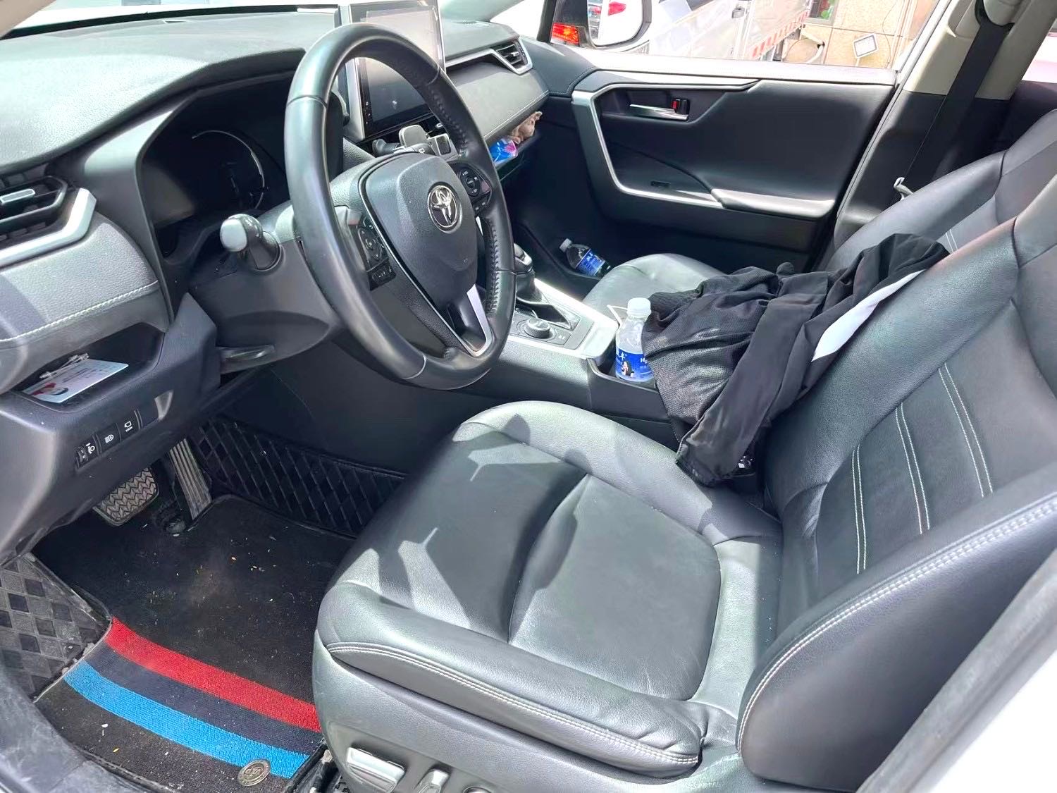 Toyota RAV 4 Hybrid 2.5L E CVT 4WD Plus Version