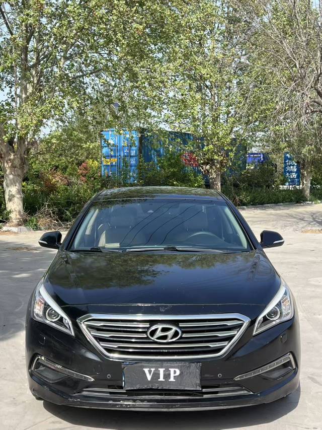 Hyundai 2.4L DLX Premium