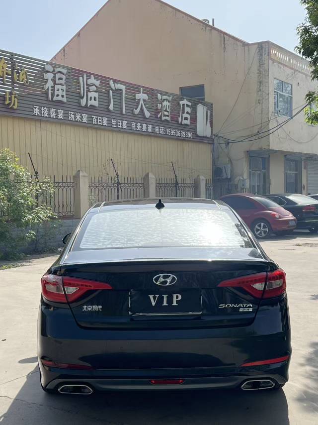 Hyundai 2.4L DLX Premium