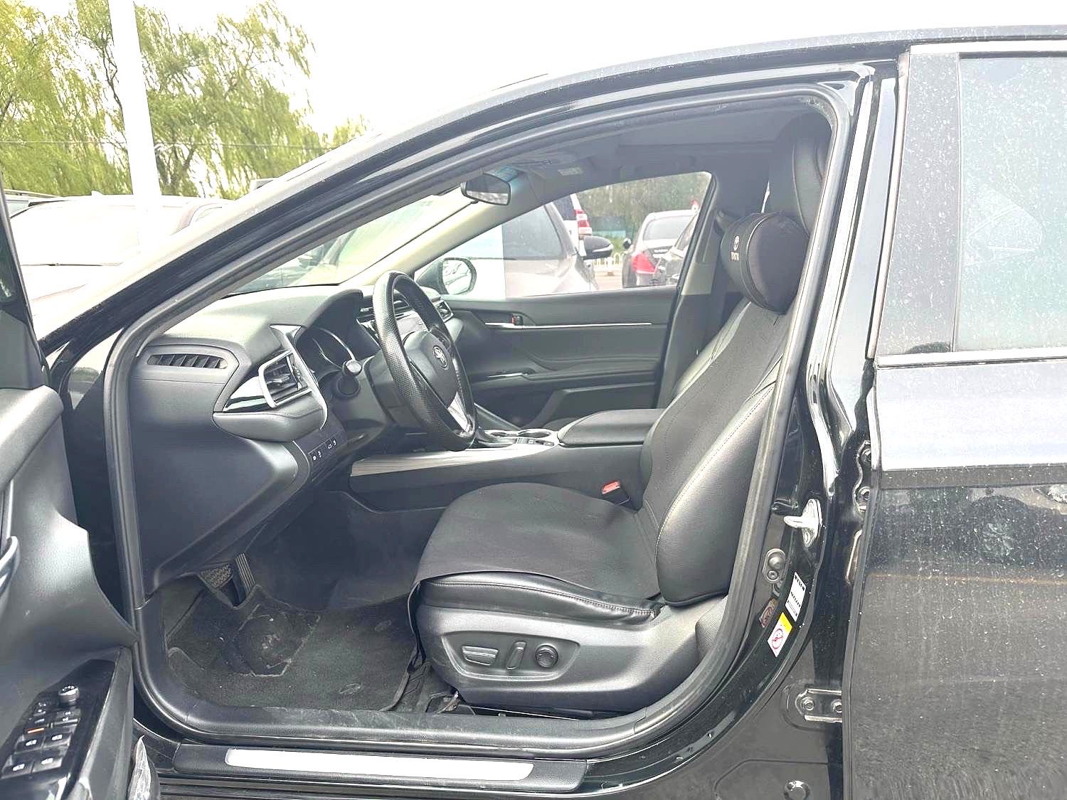 Флагман Toyota Camry Hybrid 2.5HQ