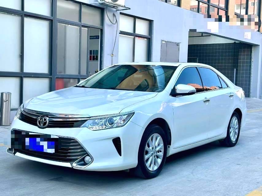 Toyota Camry 2.0G Lead