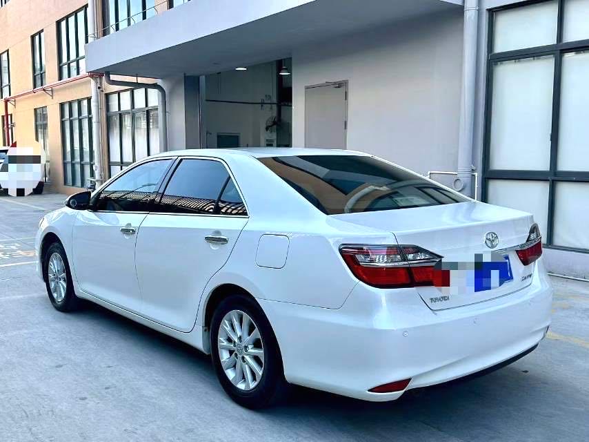 Toyota Camry 2.0G Lead