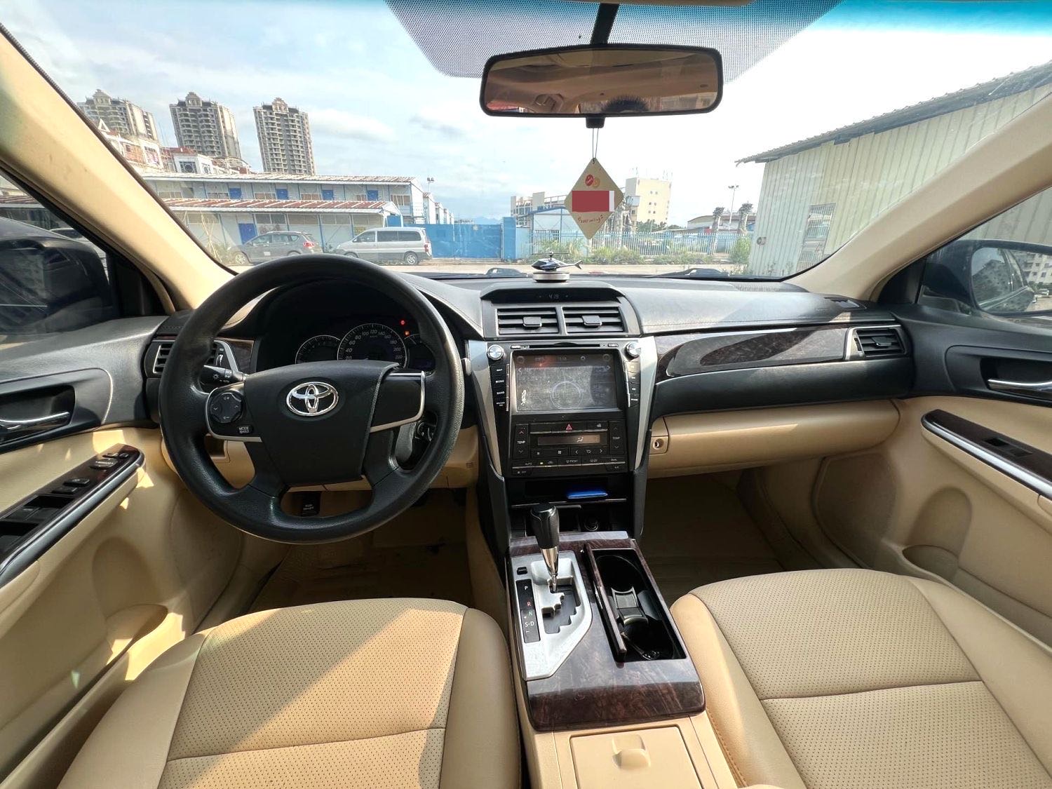 Toyota Camry 2.0E Elite