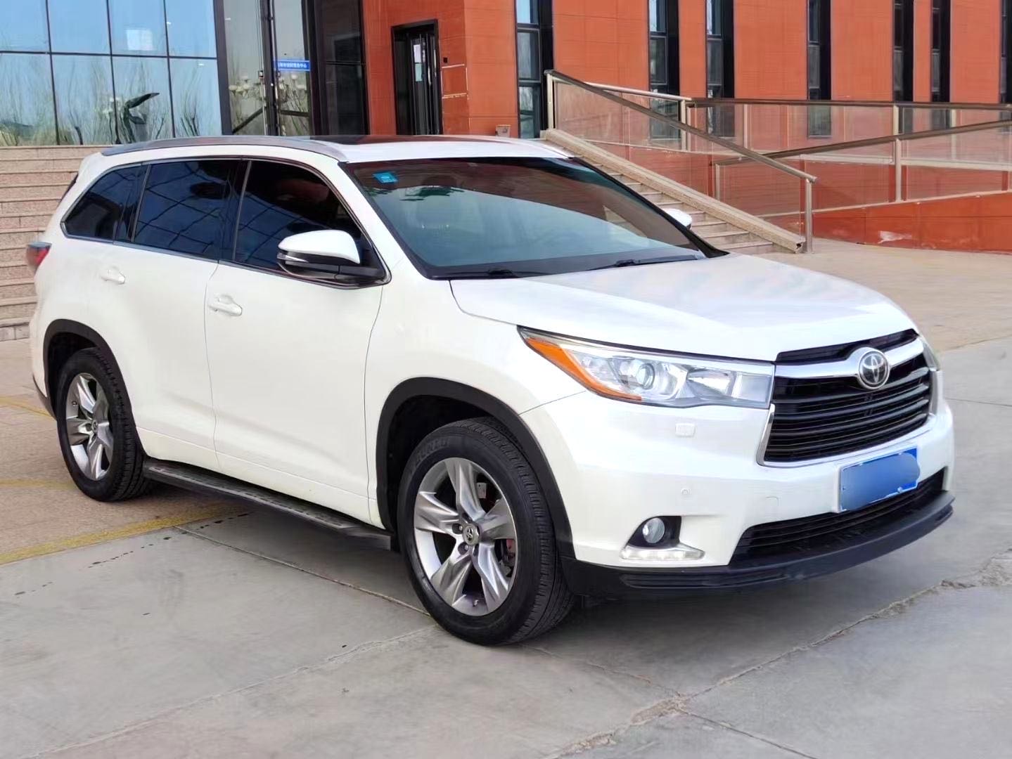 Toyota Highlander 2.0T 4WD 7 Seats