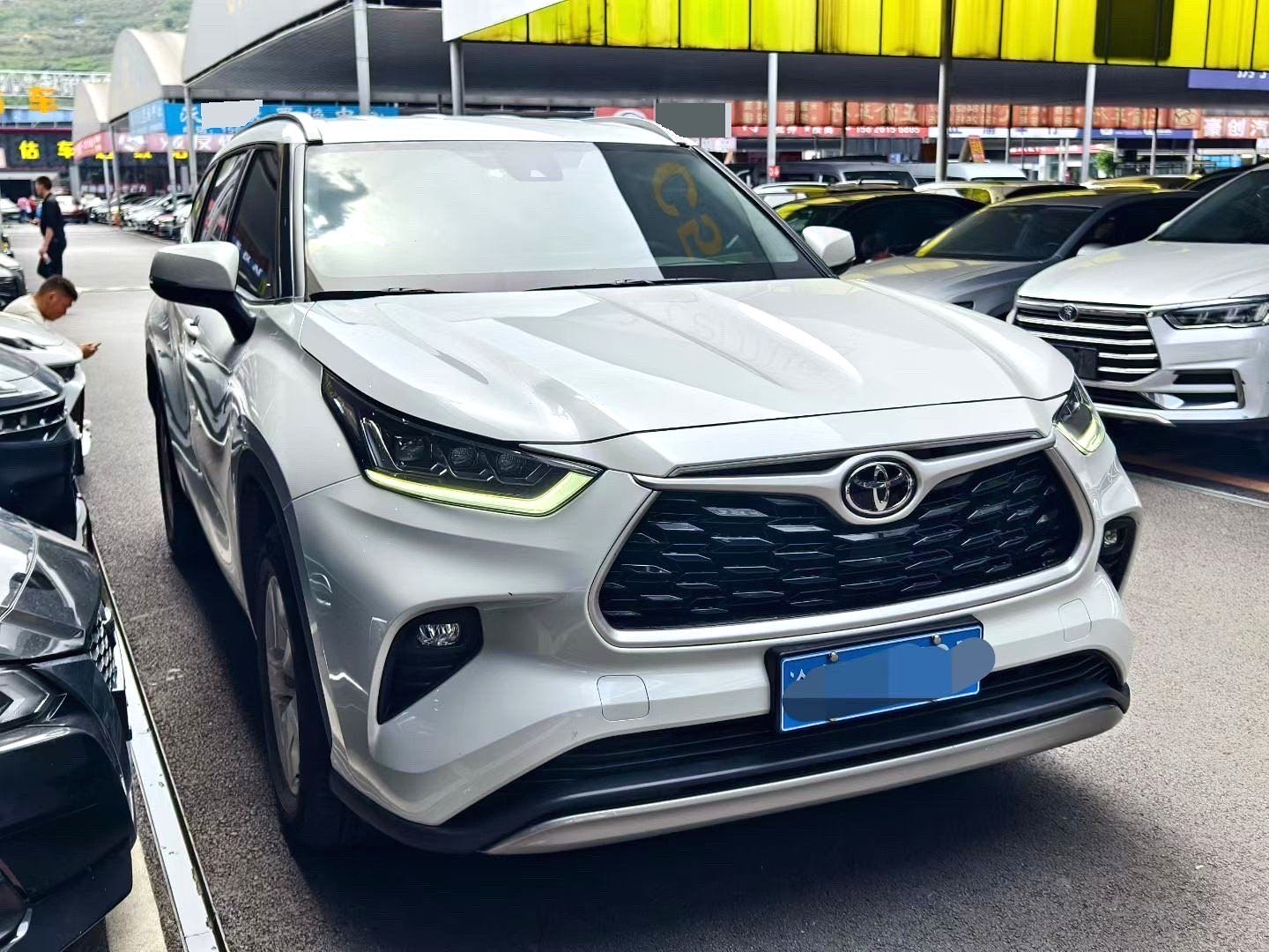 Toyota Highlander 2.5L Hybrid2WDElite 5 мест