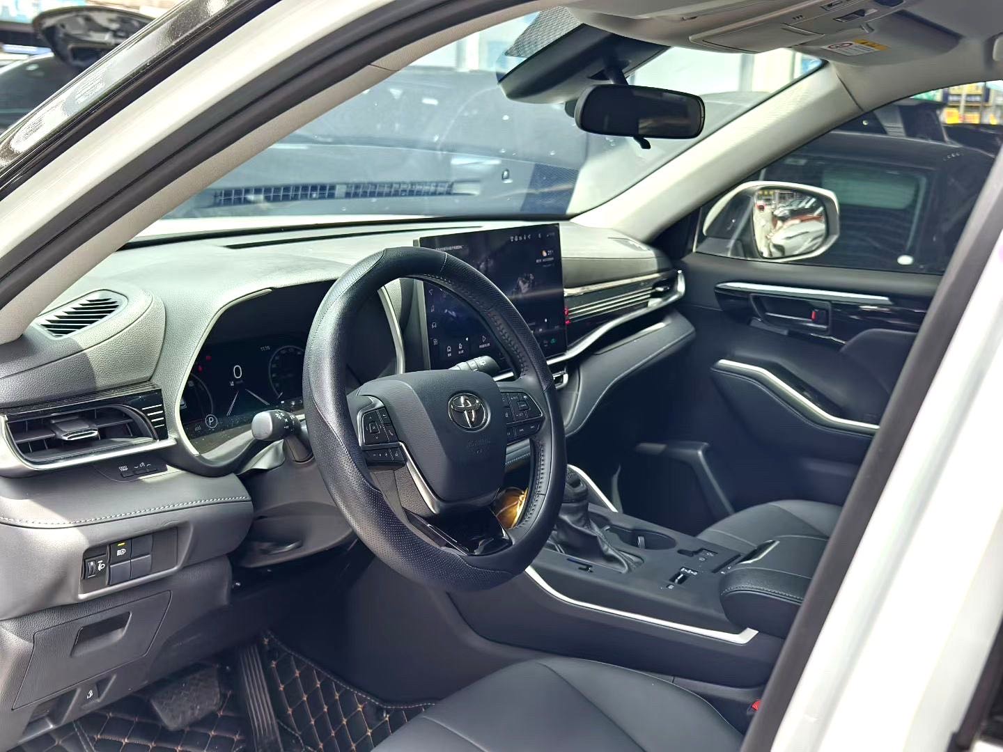 Toyota Highlander 2.5L Hybrid2WDElite 5 мест