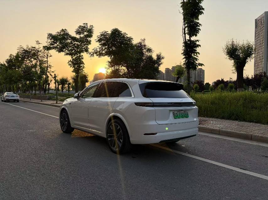 Li Auto L (Liter) 7 Max