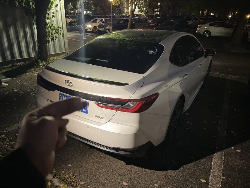 Toyota Camry 2.0S