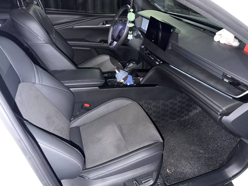 Toyota Camry 2.0S