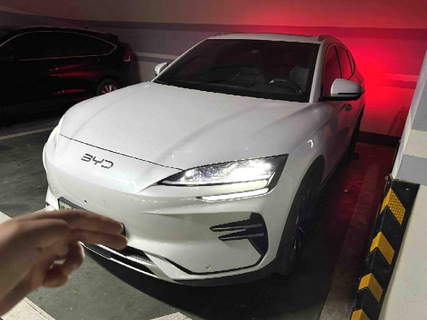BYD PLUS New Energy Electric Vehicle 520km Luxury
