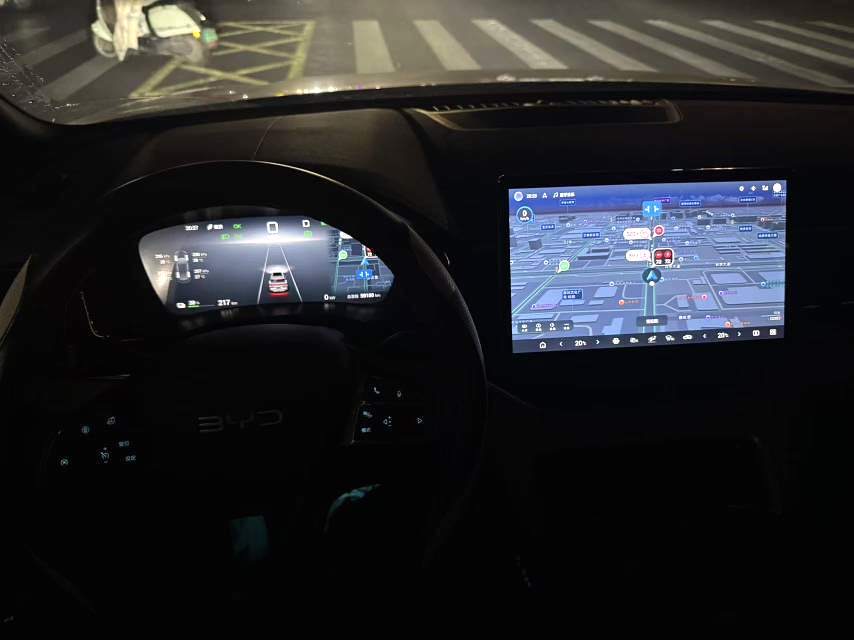 宋 PLUS New Energy Model Year Electric Vehicle 520km Luxury