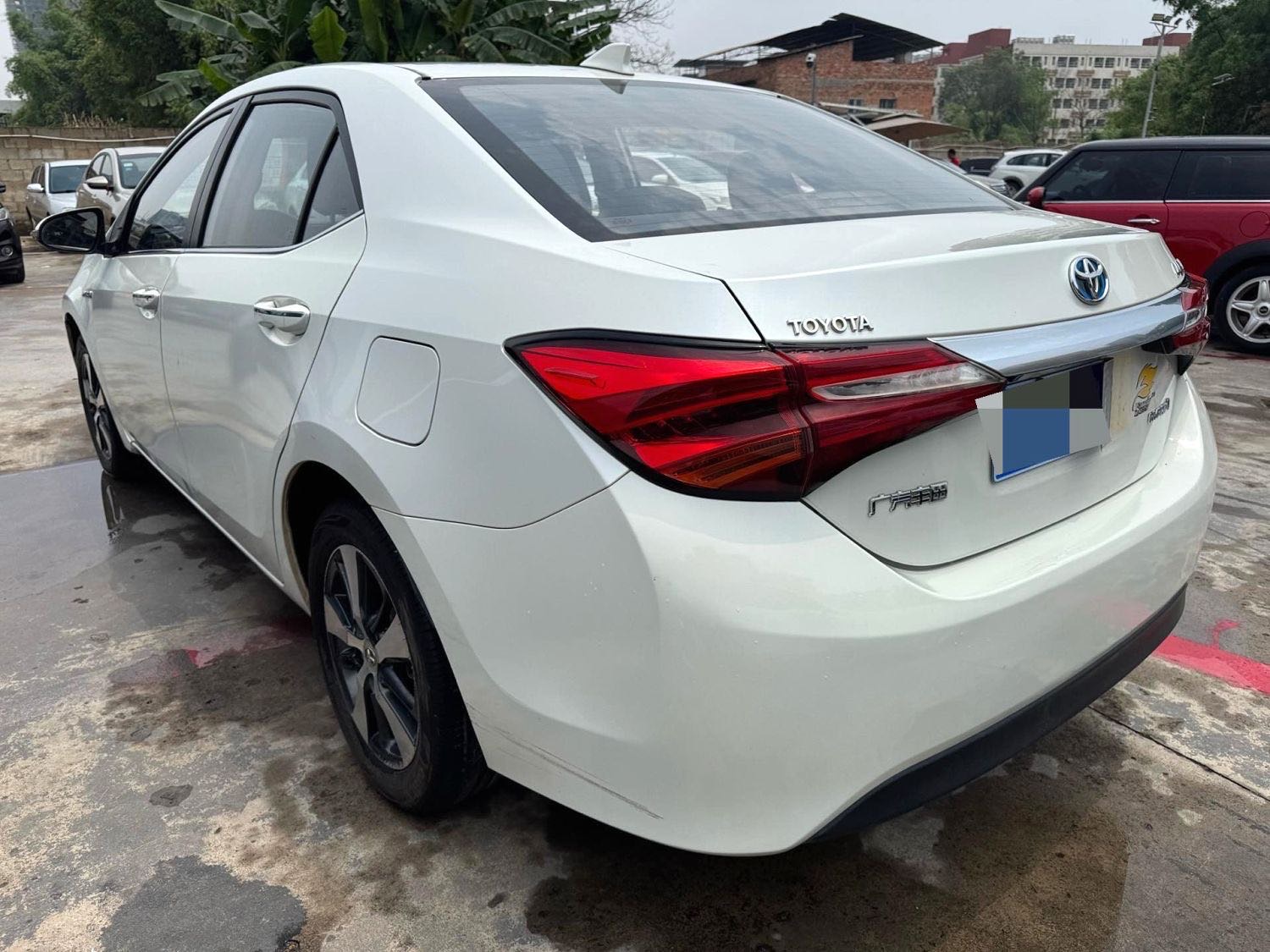 雷凌 Model Year 双擎 1.8H GS E CVT 精英天窗版