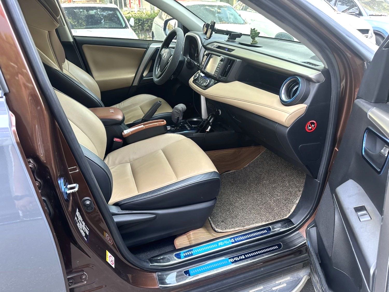 Toyota RAV 4 2.5L Automatic4WD i Version