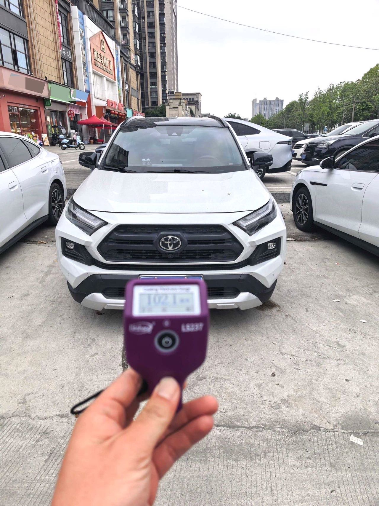 Toyota RAV 4 2.0L CVT 4WD Plus Version