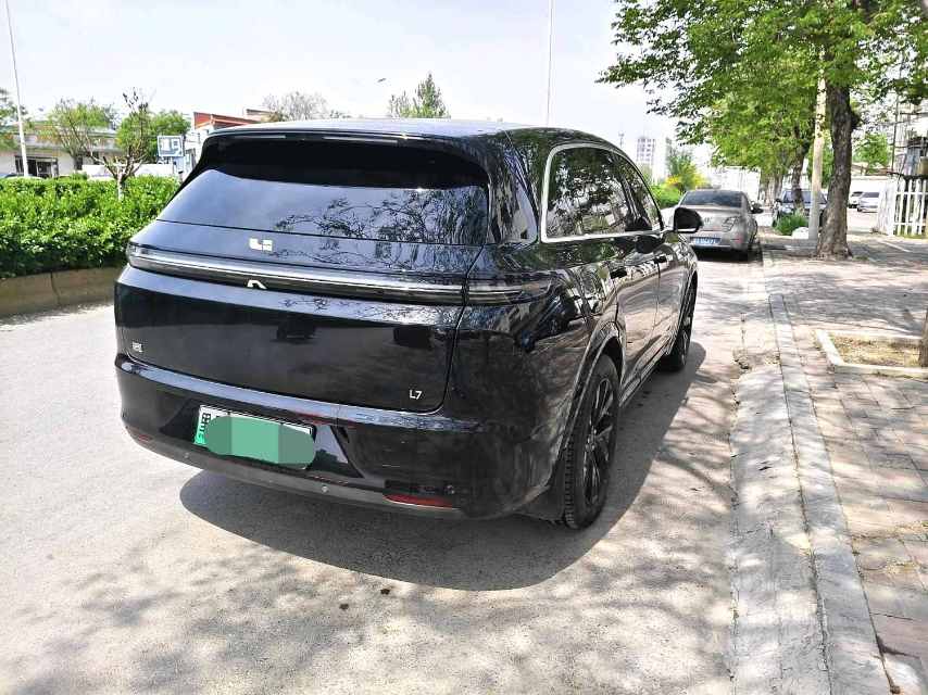 Li Auto L (Liter) 7 Pro