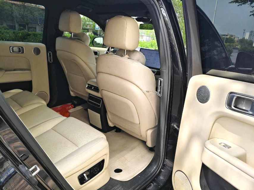 Li Auto L (Liter) 7 Pro