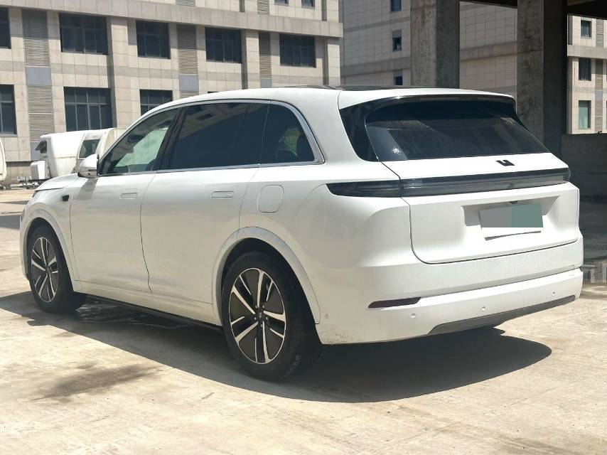 Li Auto L (Liter) 7 Pro