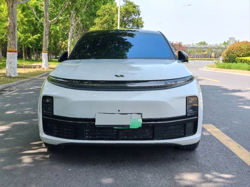 Li Auto L (Liter) 7 Pro
