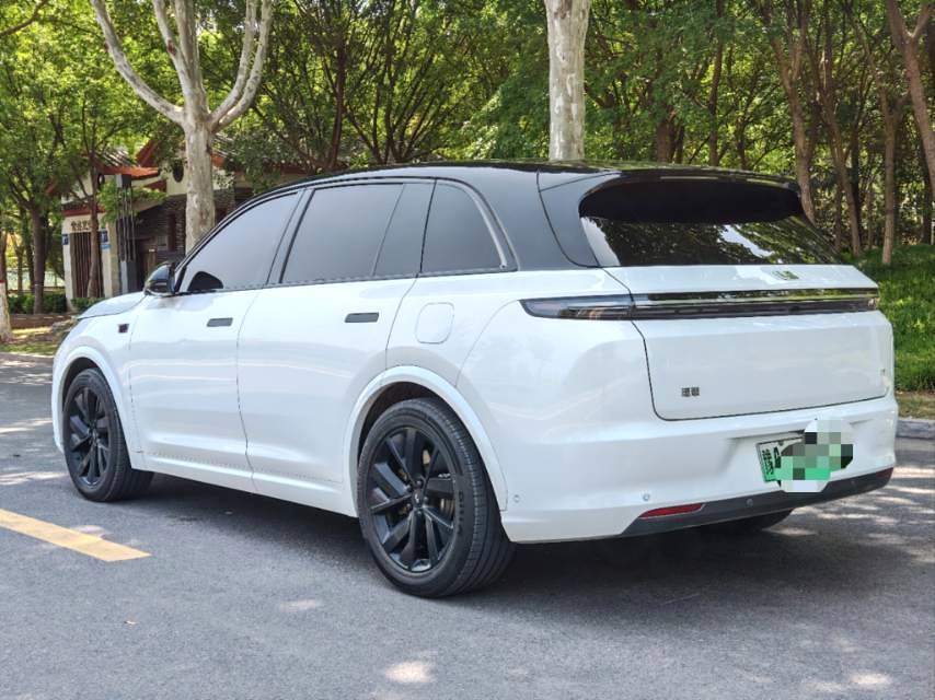 Li Auto L (Liter) 7 Pro