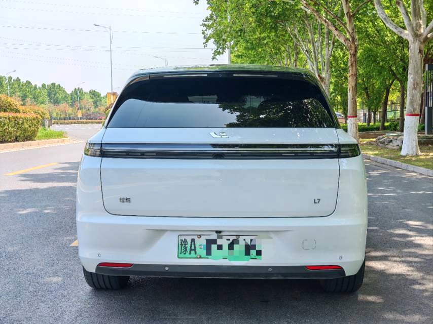 Li Auto L (Liter) 7 Pro