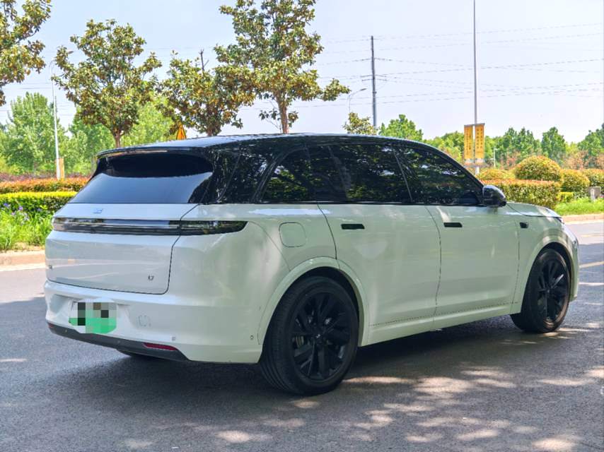Li Auto L (Liter) 7 Pro