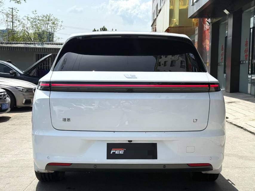 Li Auto L (Liter) 7 Pro